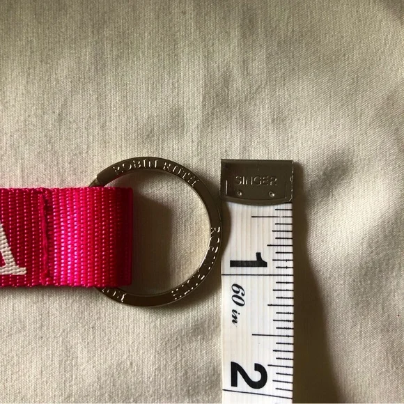 Robin Ruth Key Chain - Picture 3 of 6